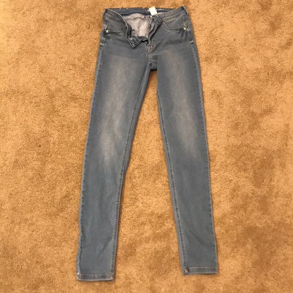 H&M Denim - Feather Soft H&M Jeggings
